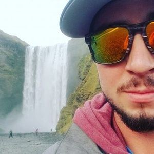 Meet your Posher, Evan